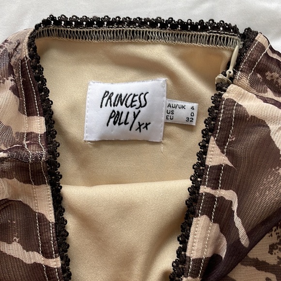 Princess Polly. Size 0. Zebra print skirt - Picture 3 of 3